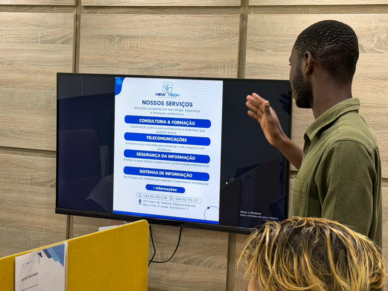 Formador Newtech Angola a apresentar soluções de Inteligência Artificial